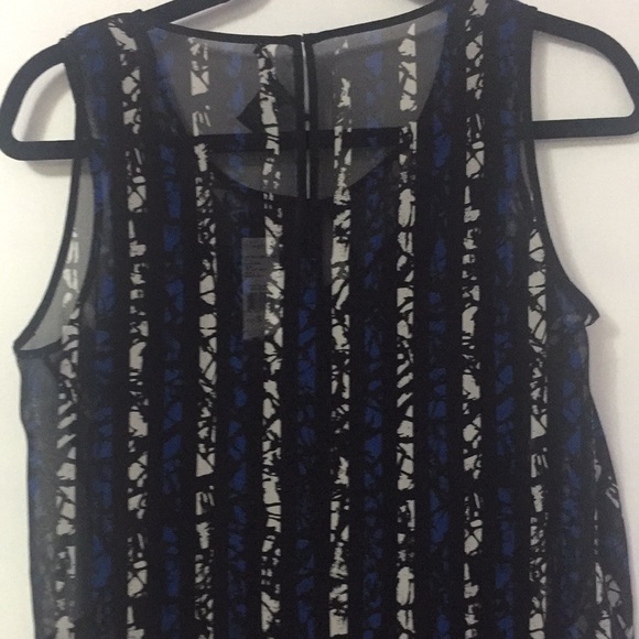 Kenneth Cole -The Holly Ann Sleeveless Blouse - Picture 6 of 10